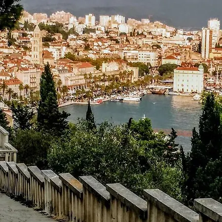 Ante Apartment Split